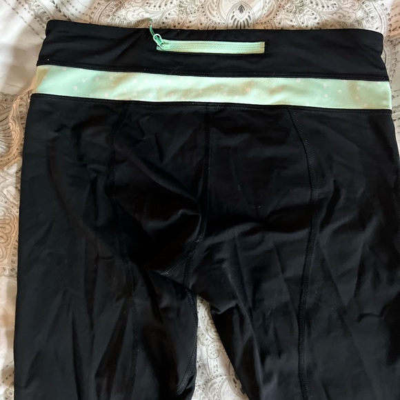 Lululemon Run: Inspire Crop II Black Petit Dot Fresh Teal size 4 - Picture 5 of 7